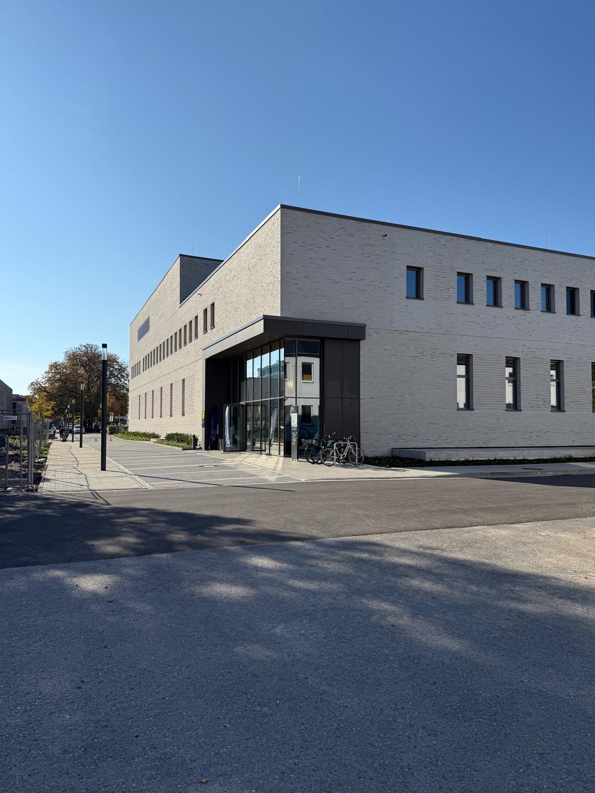Feierliche Eröffnung der KRH Zentralapotheke